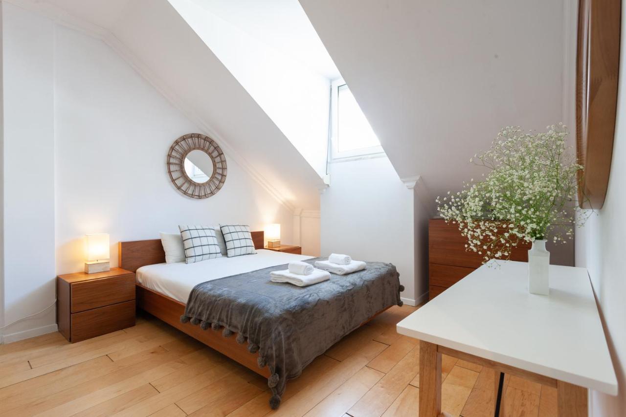 Liberty Penthouse Three-Bedroom Apartment - By Lu Holidays Lisbon Bagian luar foto